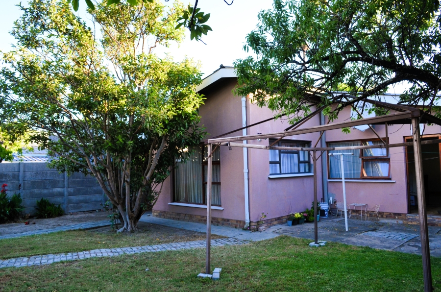 To Let 3 Bedroom Property for Rent in Van Der Stel Western Cape